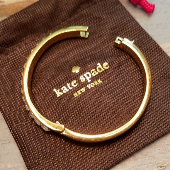 EUC Kate Spade ♠️ Statement Hinged Bracelet 💎 - Picture 5 of 7